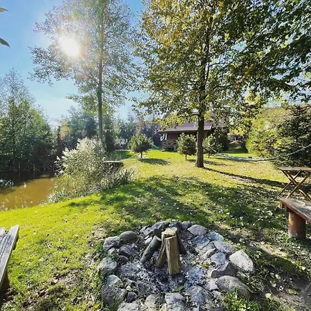 Dom Nad Stawem Dluzec 55a Casa de Férias