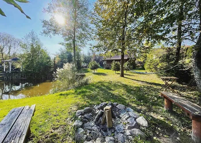 Dom Nad Stawem Dluzec 55a Tatil Evi